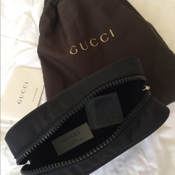 Gucci Toiletry Bag - Picture 8 of 8